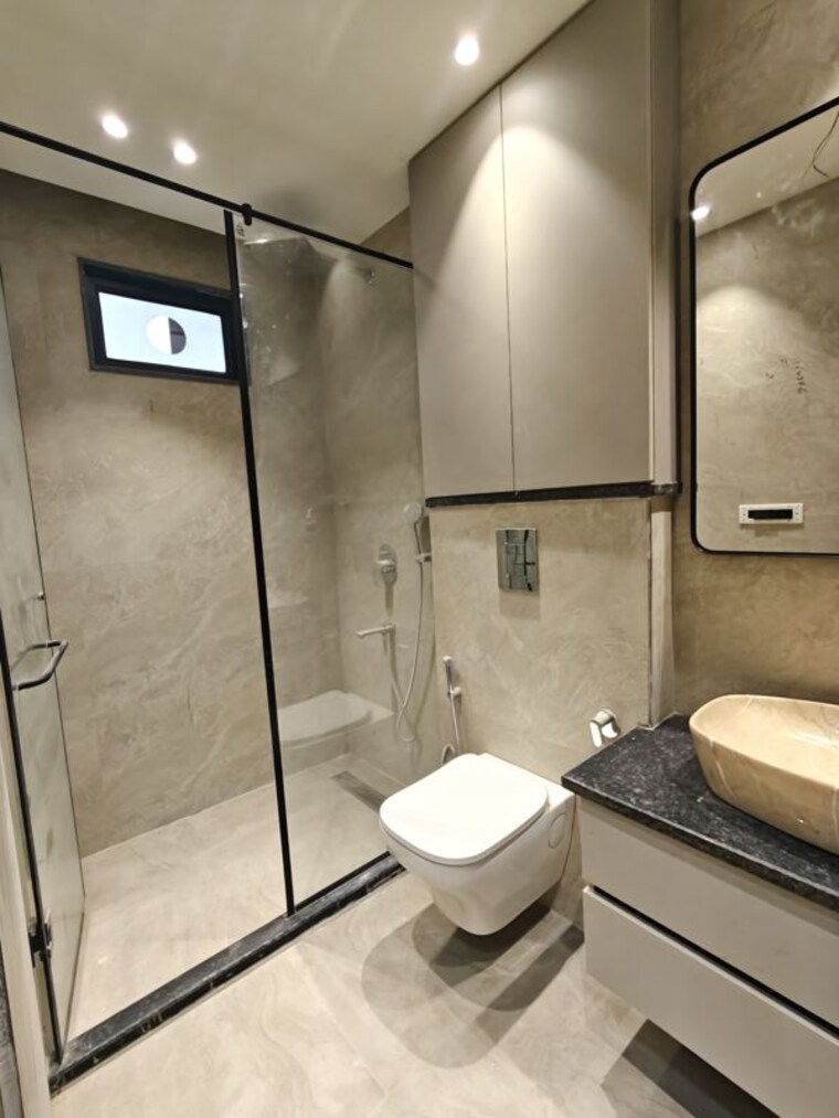 Bathroom, craft-destination-43 3 Bedroom 215 Sq.Yd. Builder Floor In Sector 43 Gurgaon 10640256