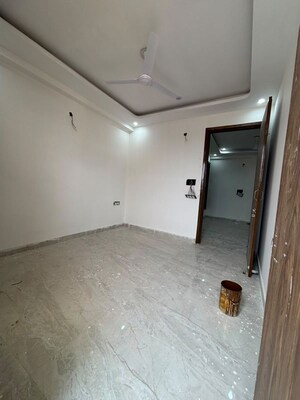 Room in 1 BHK Builder Floor at Palm Residency Chhatarpur, Chattarpur – for Rent