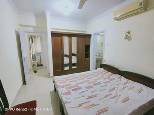 Bedroom in 2 BHK Apartment at Raheja Sherwood, Goregaon East – for Rent