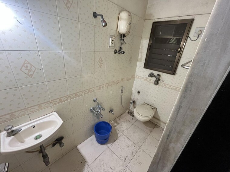 Bathroom, sonal-link-residency 3 Bedroom 1350 Sq.Ft. Apartment In Malad West Mumbai 10640301
