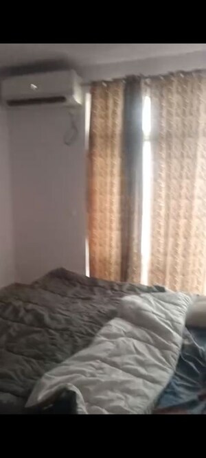 Bedroom in 3 BHK Apartment at Omaxe R2, Gomti Nagar – for Rent