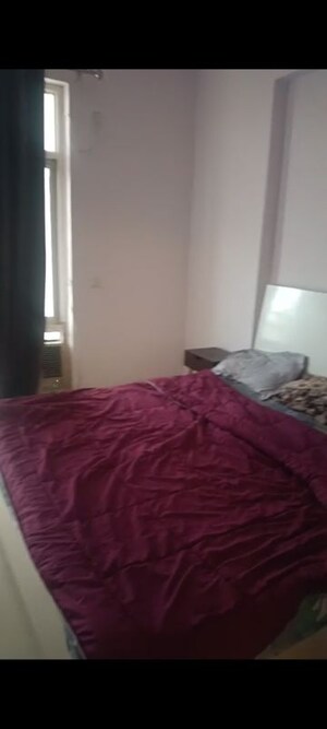 Bedroom in 3 BHK Apartment at Omaxe R2, Gomti Nagar – for Rent