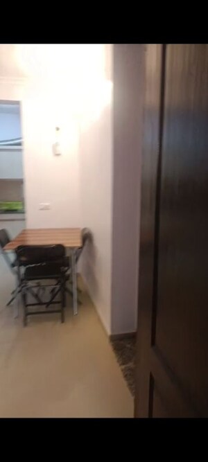 Staircase in 3 BHK Apartment at Omaxe R2, Gomti Nagar – for Rent