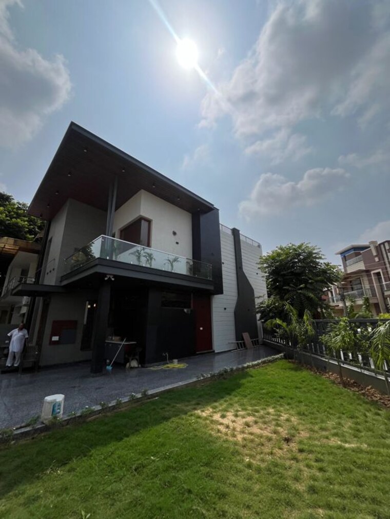 Exterior View, sector 125 4 Bedroom 140 Sq.Yd. Independent House In Sector 125 Mohali 10640315