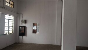 Room in  Showroom at Andheri Industrial Estate, Andheri West – for Rent