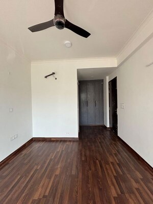 Bedroom in 4 BHK Apartment at Ansal Esencia - Sovereign Floors, Sector 67 – for Rent