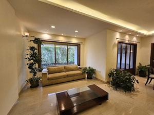 Living Room in 3 BHK Apartment at Bandra West – for Rent