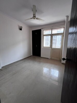 Room in 3 BHK Apartment at Vasu Fortune Residency, Raj Nagar Extension – for Rent