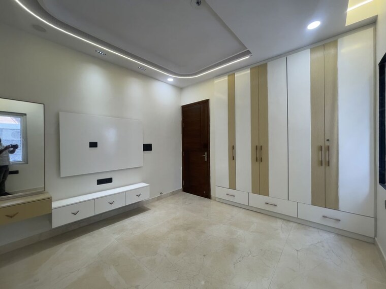 Room, rohini sector 25 3 Bedroom 800 Sq.Ft. Builder Floor In Rohini Sector 25 Delhi 10640333