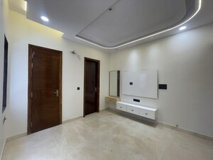 Room in 3 BHK Builder Floor at Rohini Sector 25 – for Sale