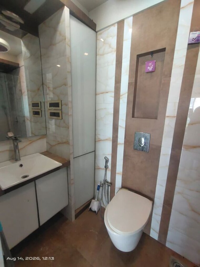 Bathroom, s-raheja-hari-bhavan 3 Bedroom 1000 Sq.Ft. Apartment In Khar West Mumbai 10640377