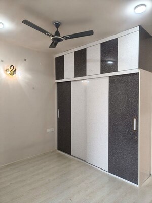 Room in 3.5 BHK Apartment at M3M Heights, Sector 65 – for Rent