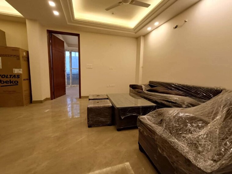 Living Room, freedom fighters enclave 2 Bedroom 1000 Sq.Ft. Apartment In Freedom Fighters Enclave Delhi 10640412