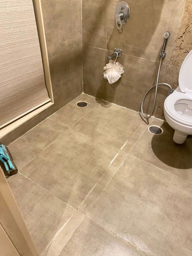 Bathroom, jp-decks 2 Bedroom 782 Sq.Ft. Apartment In Goregaon East Mumbai 10640407