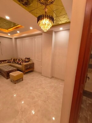 Living Room in 4 BHK Apartment at Krishna Tower Noida, Sector 73 – for Sale