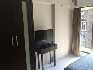 Bedroom in 2 BHK Apartment at Khar West – for Rent