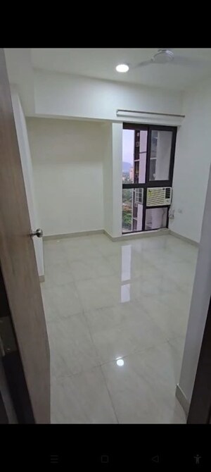 Room in 1 BHK Apartment at Damji Shamji Mahavir Spring Tulip Phase 1, Pokhran Road No Two – for Rent