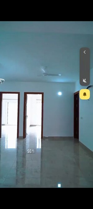 Room in 3 BHK Apartment at Uninav Utopia, Morti – for Rent