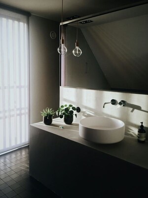Bathroom in 4 BHK Apartment at Kalpataru Parkcity, Kolshet Road – for Sale