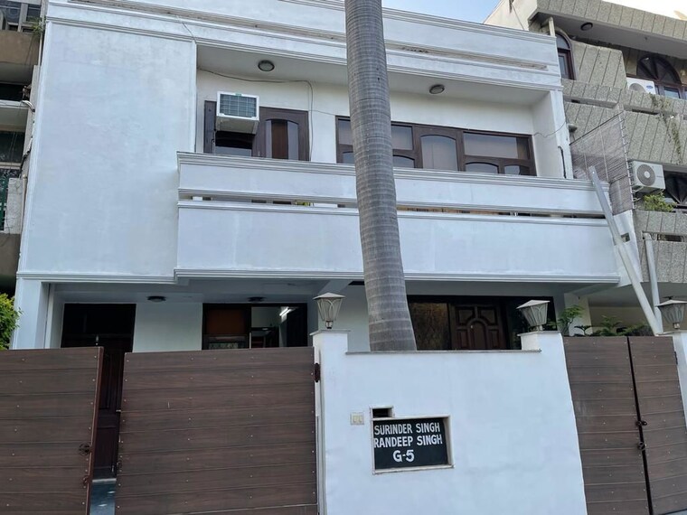Exterior View, greater kailash ii 2 Bedroom 220 Sq.Yd. Independent House In Greater Kailash ii Delhi 10521319