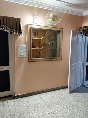Living Room in 2 BHK Builder Floor at Sector 20 – for Rent