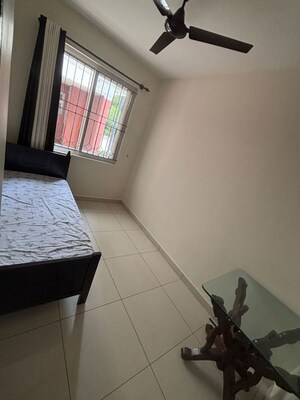 Team Area in 2.5 BHK Apartment at Prestige Kew Gardens, Bellandur – for Rent