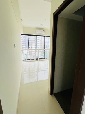 Room in 2 BHK Apartment at Dynamix Divum, Malad East – for Rent
