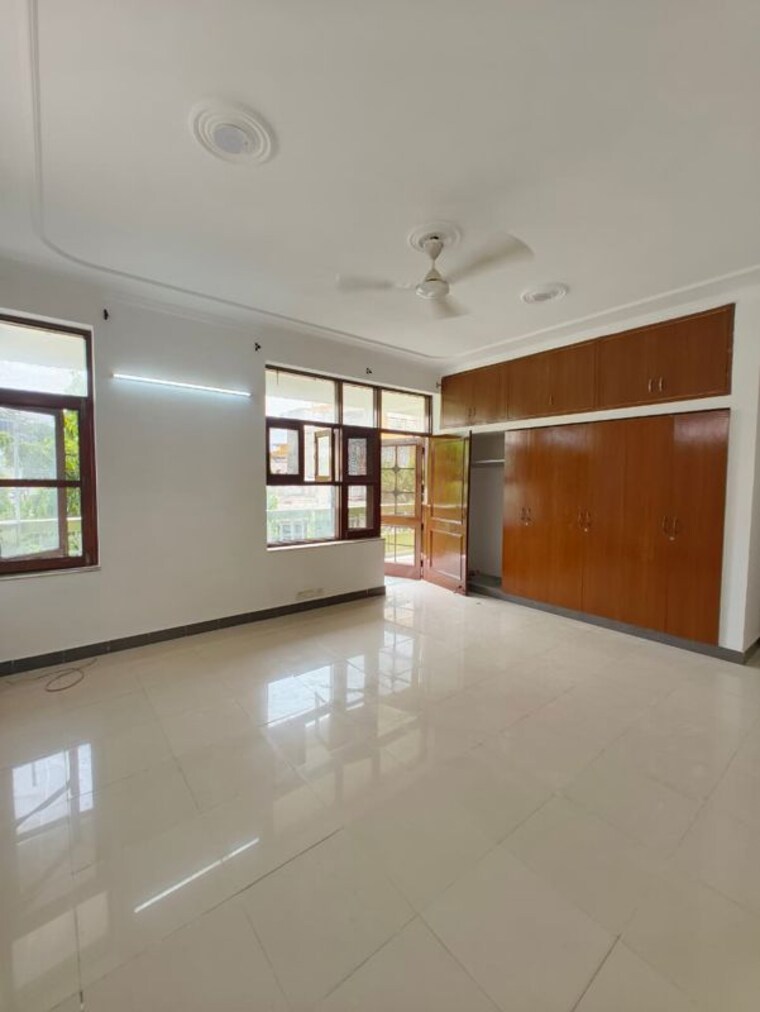 Room, unitech-infospace 3 Bedroom 520 Sq.Ft. Apartment In Sector 21 Gurgaon 10640576