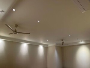 Furnished Amenities in 3 BHK Builder Floor at Rajouri Garden – for Rent