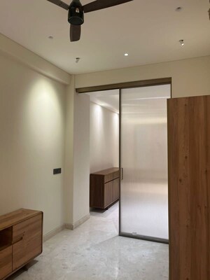Room in 3 BHK Builder Floor at Rajouri Garden – for Rent