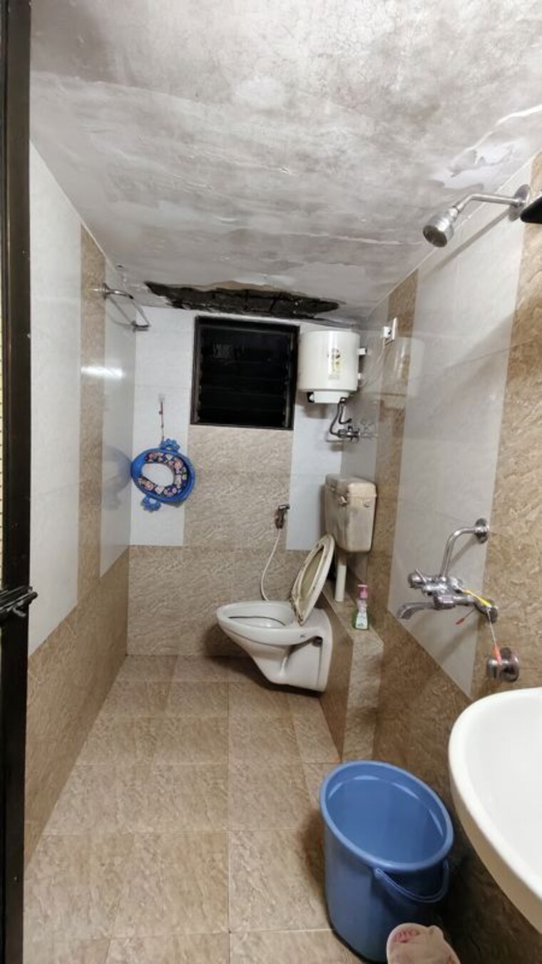 Bathroom, natwardham-chs 1 Bedroom 440 Sq.Ft. Apartment In Malad West Mumbai 10640595