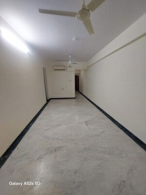 Living Room in 2 BHK Apartment at Chembur – for Rent