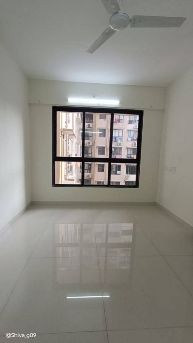 Room, dadar east 2 Bedroom 450 Sq.Ft. Apartment In Dadar East Mumbai 10640601