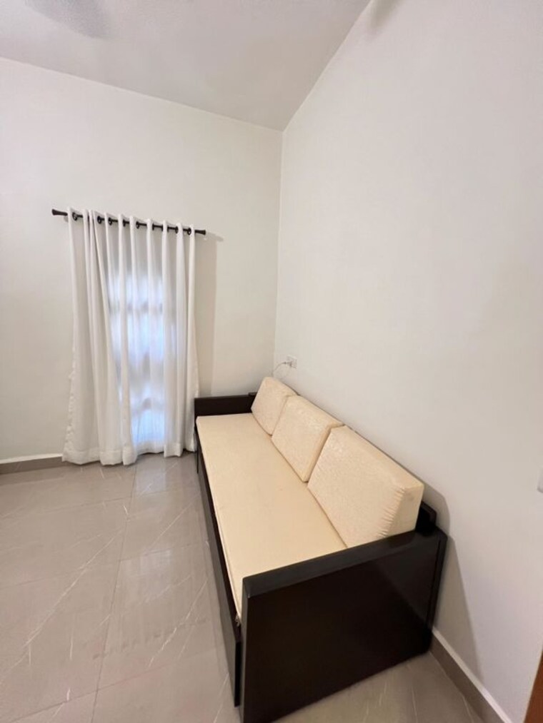 Living Room, bandra west 2.5 Bedroom 1100 Sq.Ft. Apartment In Bandra West Mumbai 10640579