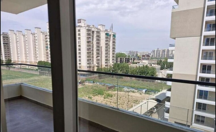 Balcony, skyline-elevate 3 Bedroom 1800 Sq.Ft. Apartment In Ramgarh Bhudda Zirakpur 10640616
