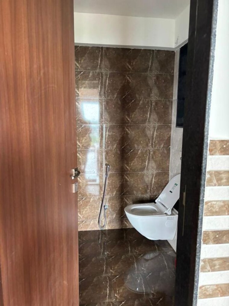 Bathroom, tyagi-uttam-plaza 3 Bedroom 1178 Sq.Ft. Apartment In Kharadi Pune 10640637