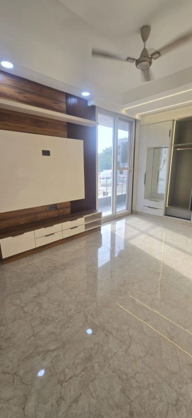 Room, ansal-plaza-sector-23 2 Bedroom 520 Sq.Ft. Apartment In Sector 23 Gurgaon 10640643