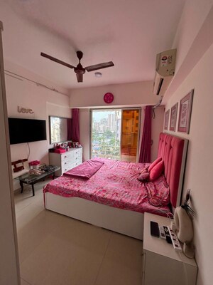 Bedroom in 2 BHK Apartment at Anand Villa Khar, Khar West – for Rent