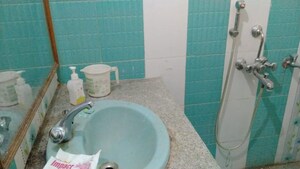 Bathroom in 4 BHK Independent House at JakhaN-Rajpur Road – for Sale