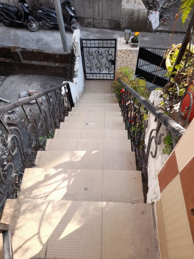  Parking, jakhan rajpur road 4 Bedroom 400 Sq.Yd. Independent House In JakhaN Rajpur Road Dehradun 10640679