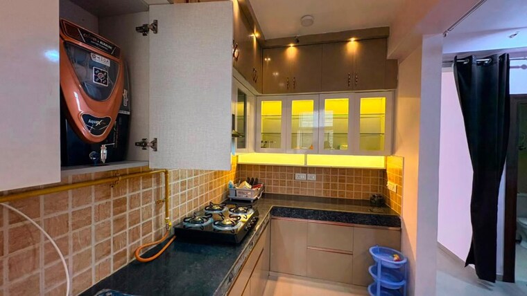 Kitchen, mahagun-mywoods 2.5 Bedroom 1090 Sq.Ft. Apartment In Sector 16c Greater Noida Greater Noida 10640703