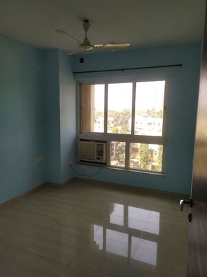Room in 2 BHK Apartment at Hiranandani Maitri Park, Chembur – for Rent