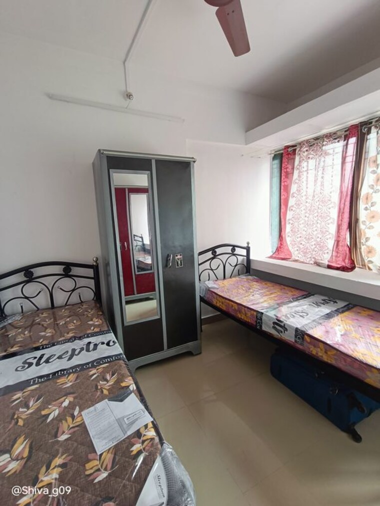 Bedroom, upper worli Pg For Boys & Girls In Upper Worli 10640718