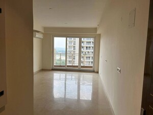 Room in 3 BHK Apartment at Ramprastha Skyz, Sector 37d – for Rent