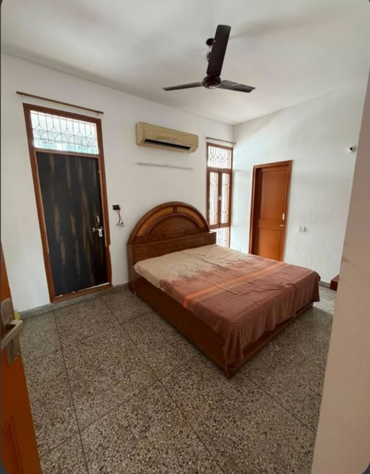 Bedroom, palam-vihar-residents-association 2 Bedroom 520 Sq.Ft. Apartment In Palam Vihar Gurgaon 10640730