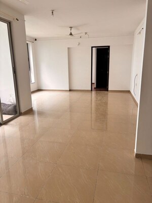 Room in 3 BHK Apartment at Kumar Primrose, Kharadi – for Sale