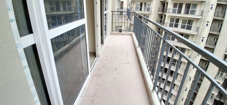 Balcony, conscient-habitat-102 3 Bedroom 550 Sq.Ft. Apartment In Sector 102 Gurgaon 10640685