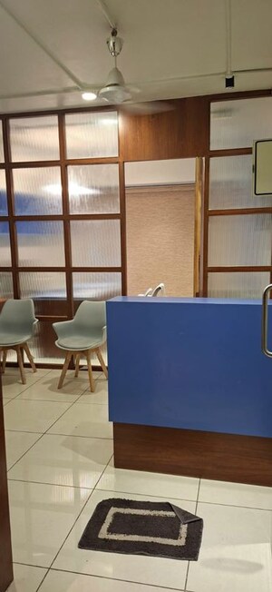 Room in  Office Space at Sun Westbank, Navrangpura – for Rent