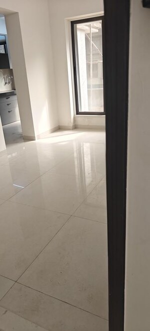 Bathroom in 1 BHK Apartment at Unique Elanza, Mira Road – for Sale