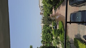 3 BHK Builder Floor – Garden View at BPTP Amstoria, Sector 102 - for Sale